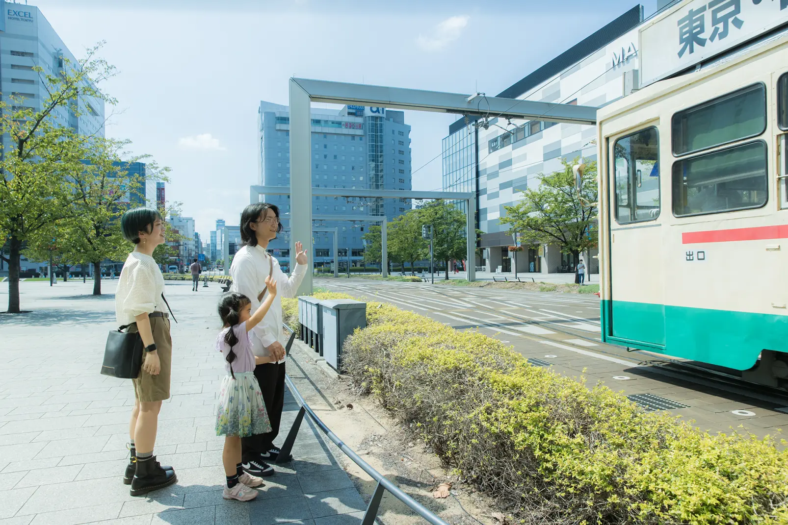 富山駅で県内を走る車両と思い出づくり-3