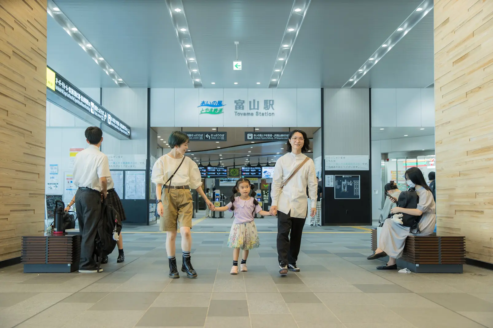「鉄軌道王国とやま」を、便利に楽しむ-0