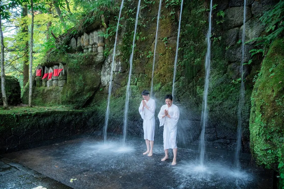 Put Your Hands Together, Concentrate, and Let Roppondaki Waterfall Hit You-0