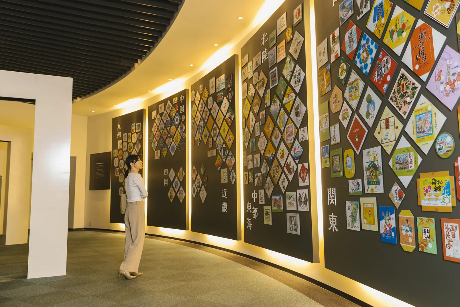 駅弁にまつわる展示や、「源」の歴史の紹介も-1