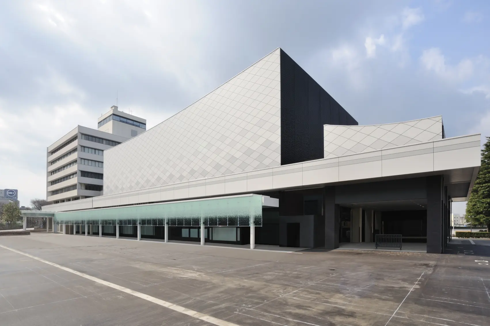 POINT2 多彩なコンベンション施設-1