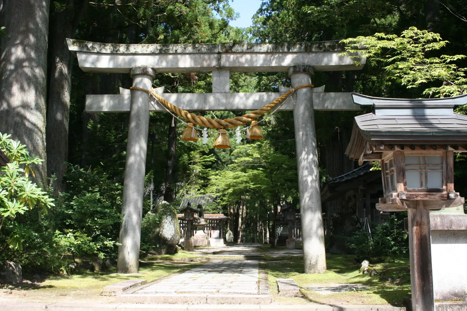 在雄山神社祈求平安-1