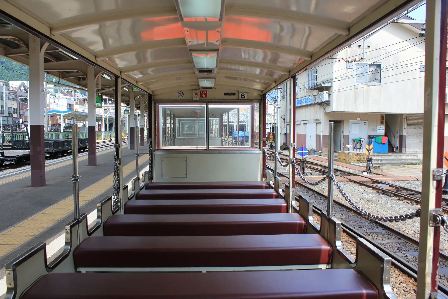 ２タイプの車両から選ぶ-1