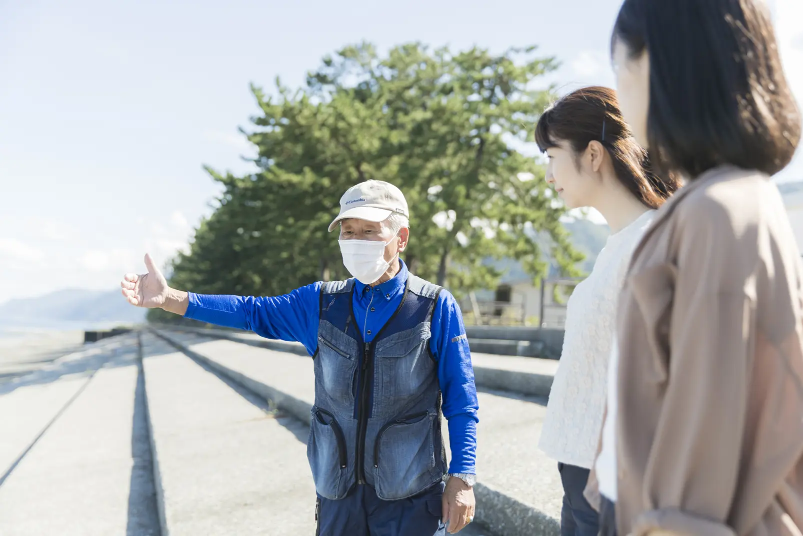 ヒスイ海岸は、「ヒスイテラス」のすぐ裏に広がっている-1