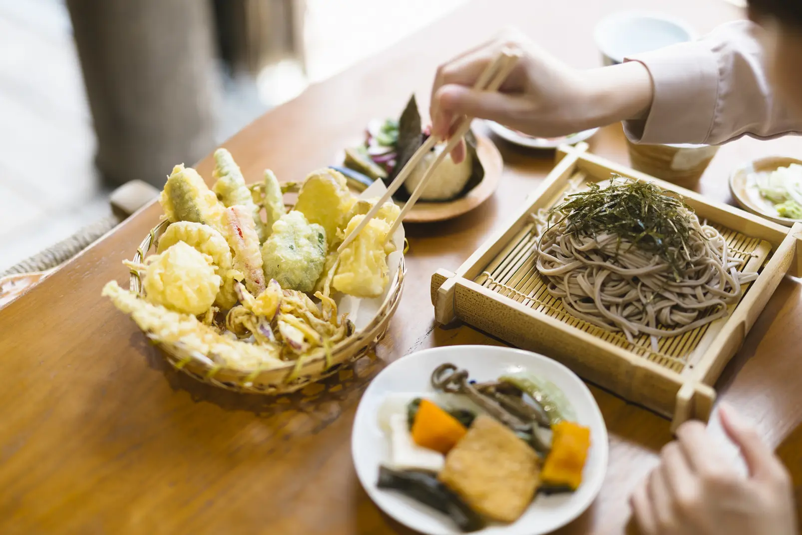 名物づくしの「山のご馳走ランチ」に満たされる-1