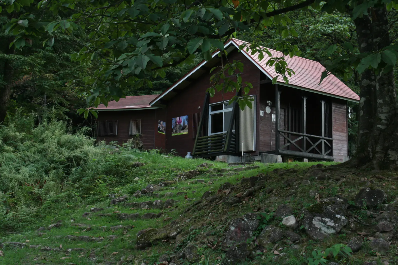 ที่ตั้งแคมป์ขนาดใหญ่ที่เชิงเขาทาเตยามะ : Tateyama piedmont family travel village-1