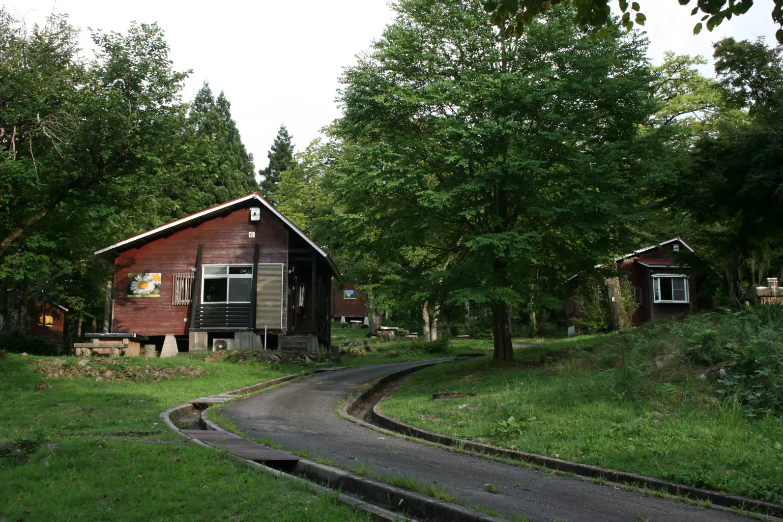 ที่ตั้งแคมป์ขนาดใหญ่ที่เชิงเขาทาเตยามะ : Tateyama piedmont family travel village-0