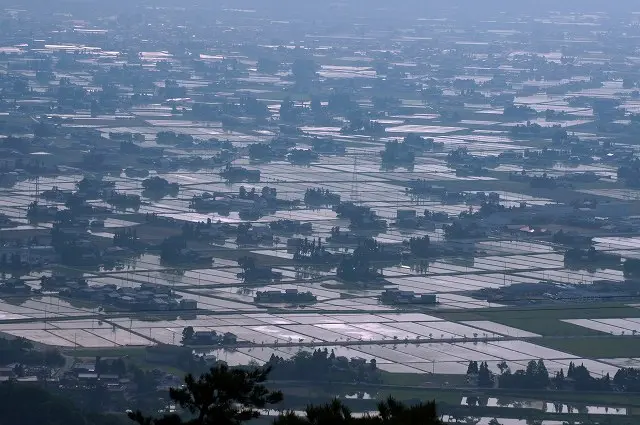 Beautiful landscape of dispersed settlements-1