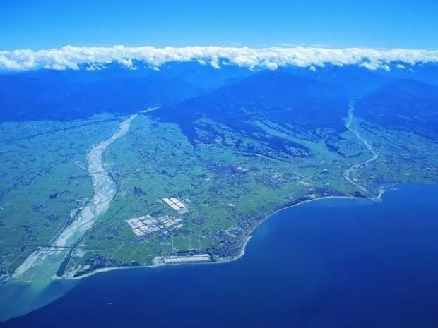 類稀なる恵まれた地形-0