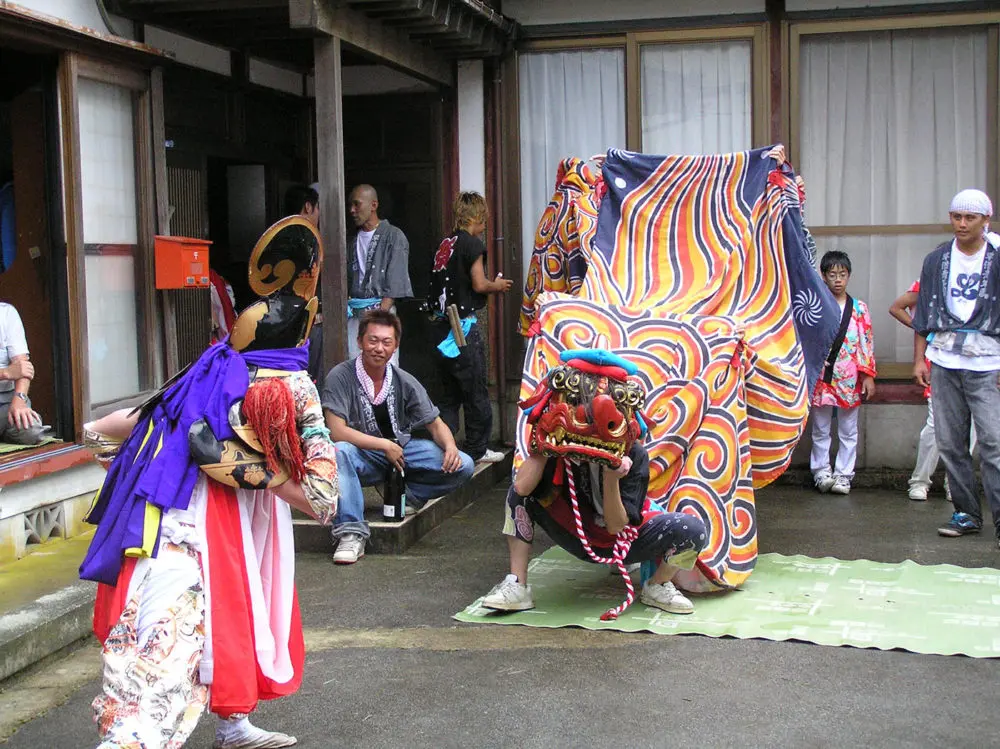 獅子舞の里・富山で、地域ならでは伝統文化に触れる | 特集 | 【公式