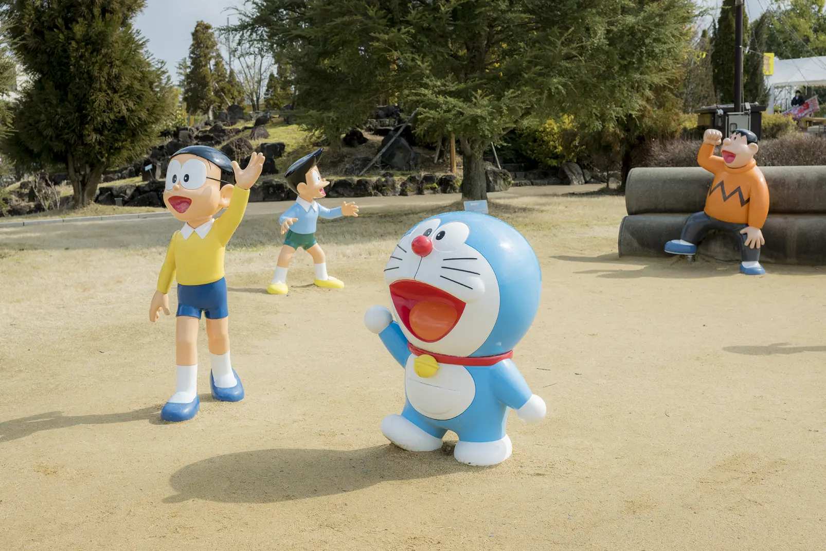 お馴染みのキャラクターたちに会いに行こう！（高岡おとぎの森公園）-0