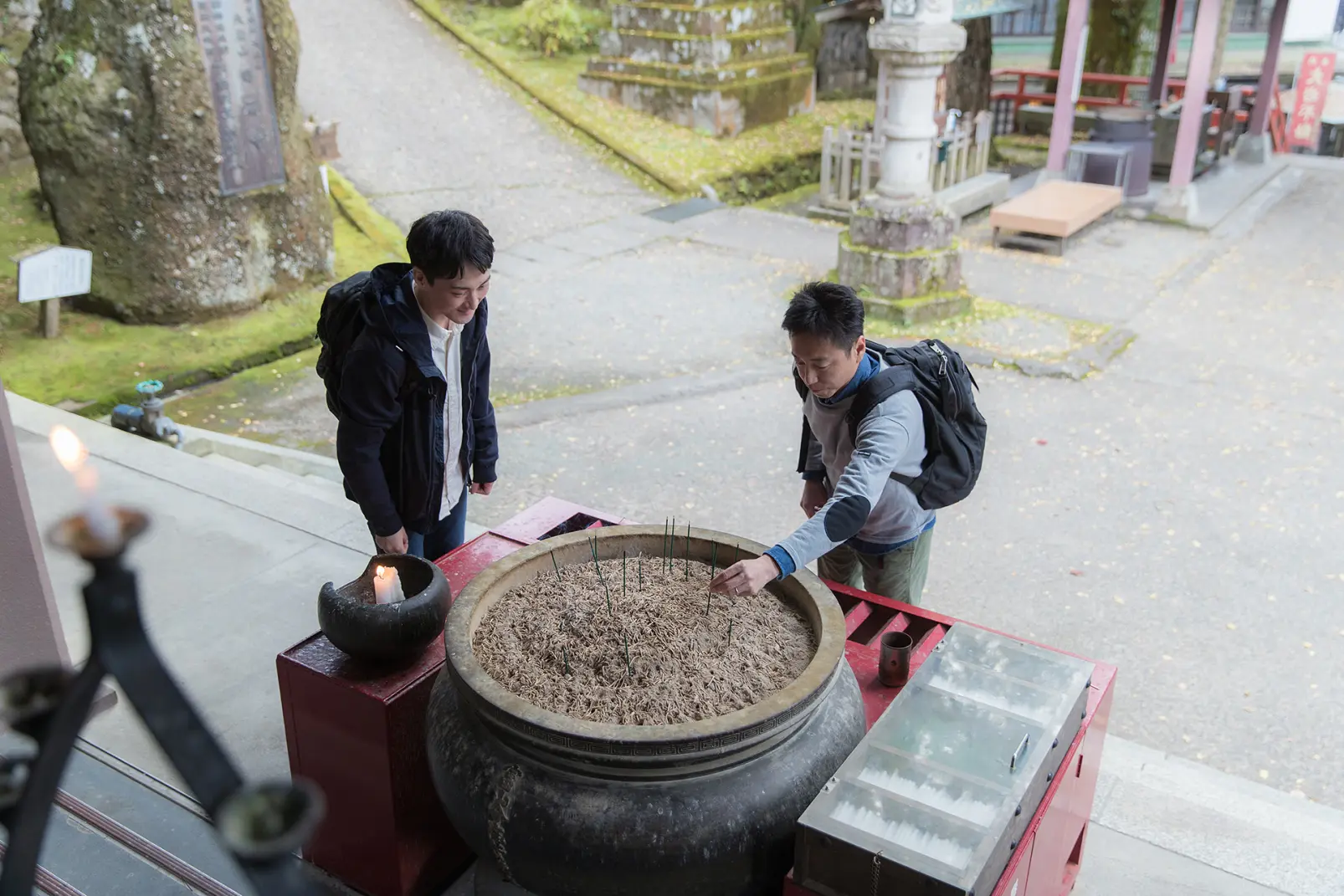 真言密宗の大本山「大岩山日石寺」に到着-2