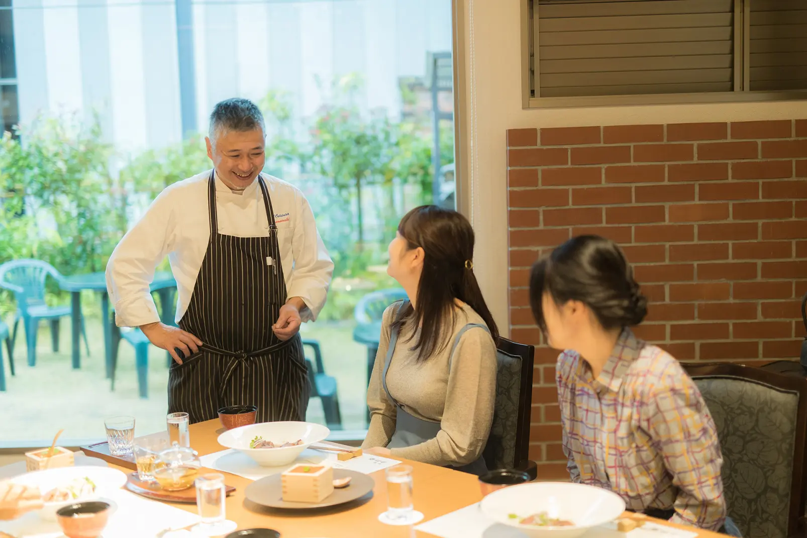 「竈flamme 炭三郎」で酒粕や糀を使ったスペシャルランチを味わう-0