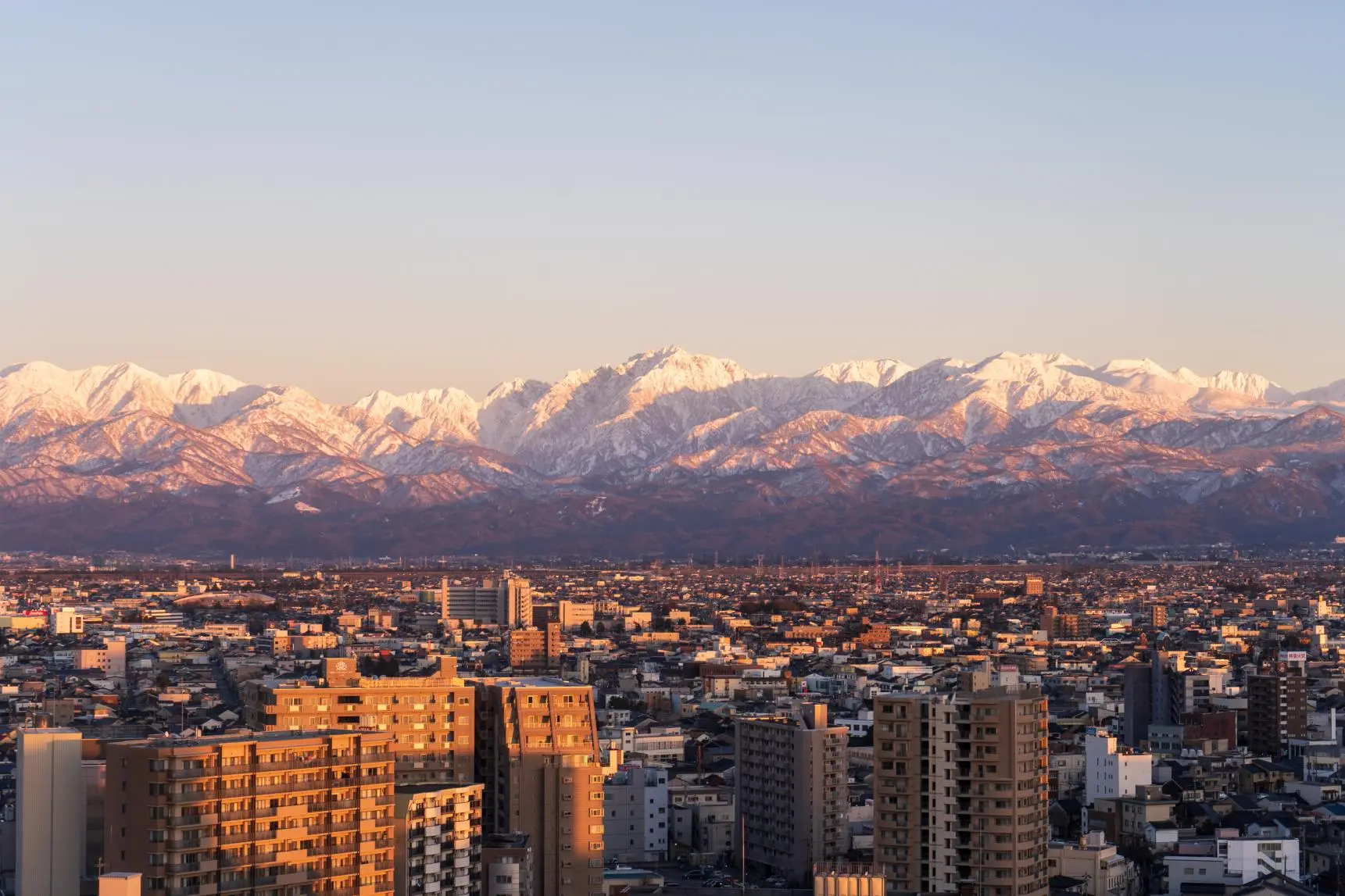 １　立山連峰（富山市役所展望塔）-1