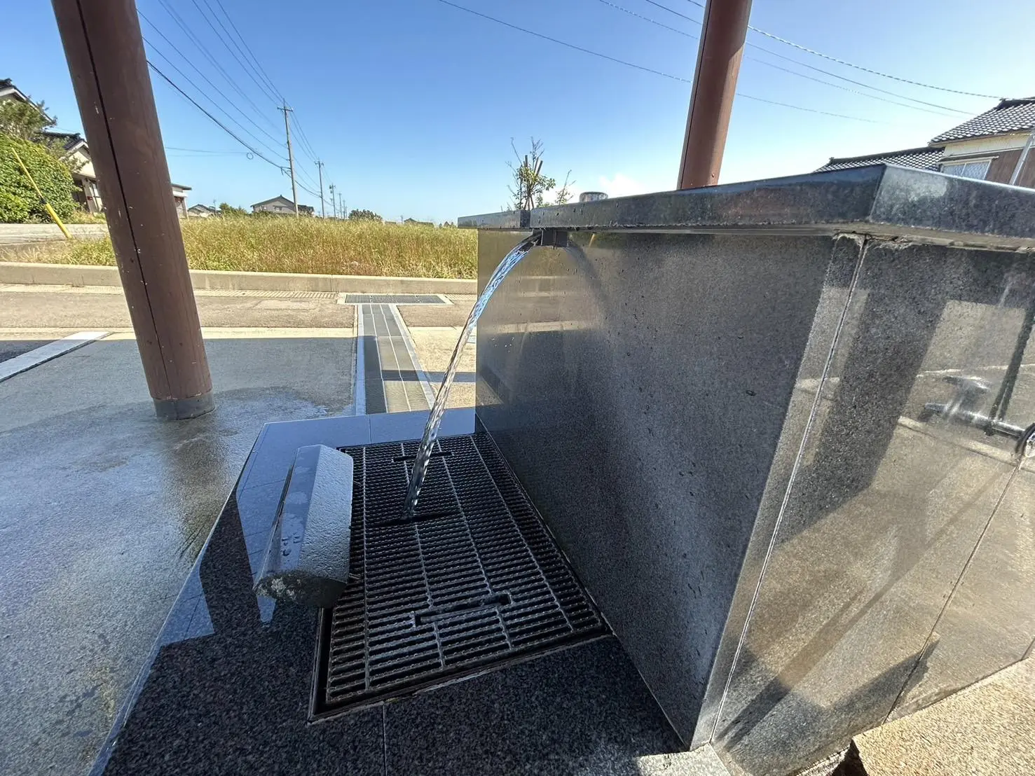 ８　高瀬湧水の庭-2