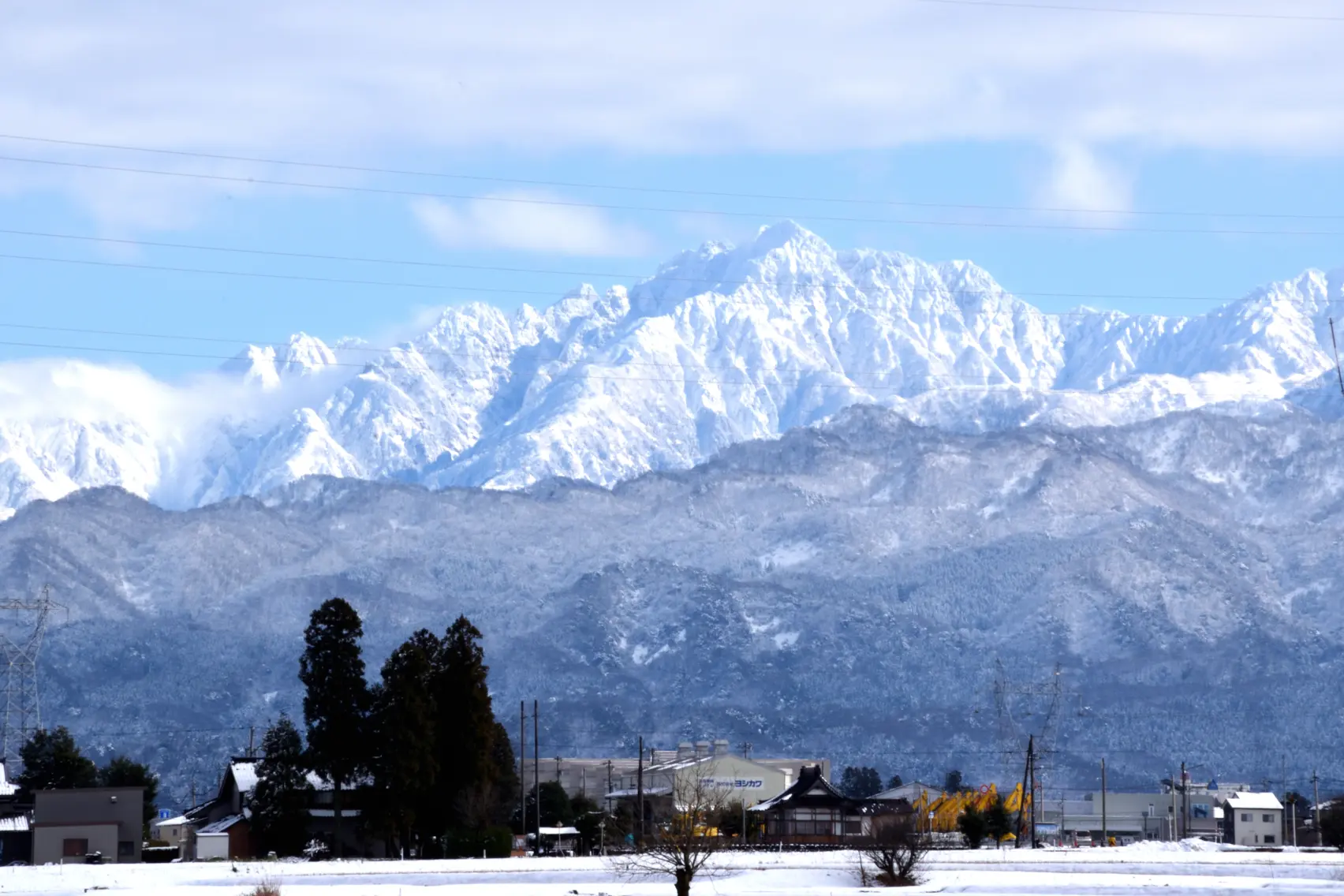 釜ヶ渕から眺める美しい「立山連峰」-0
