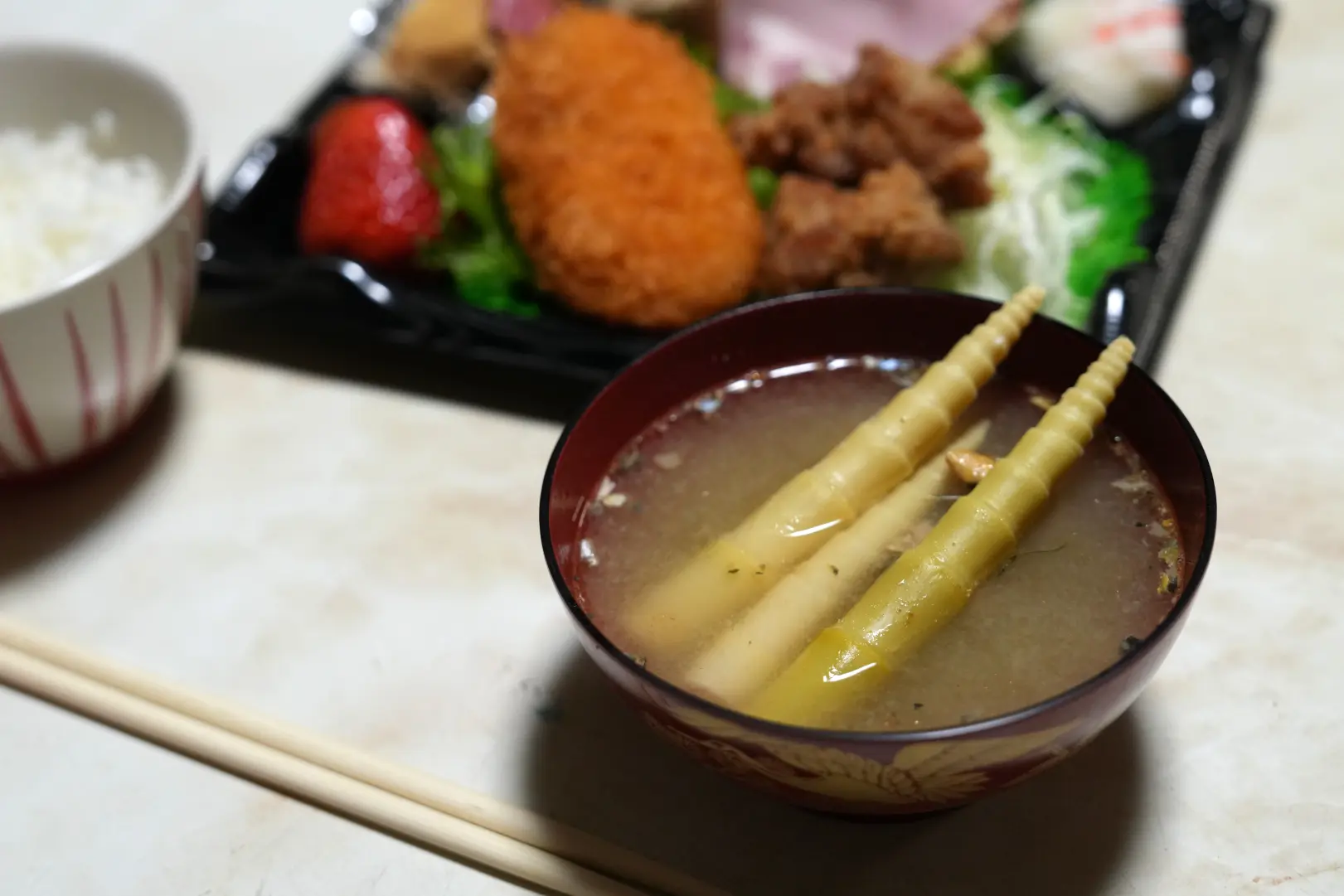 【宿泊と食事】「山田の案山子（やまだのかかし）」のお弁当を堪能！-1