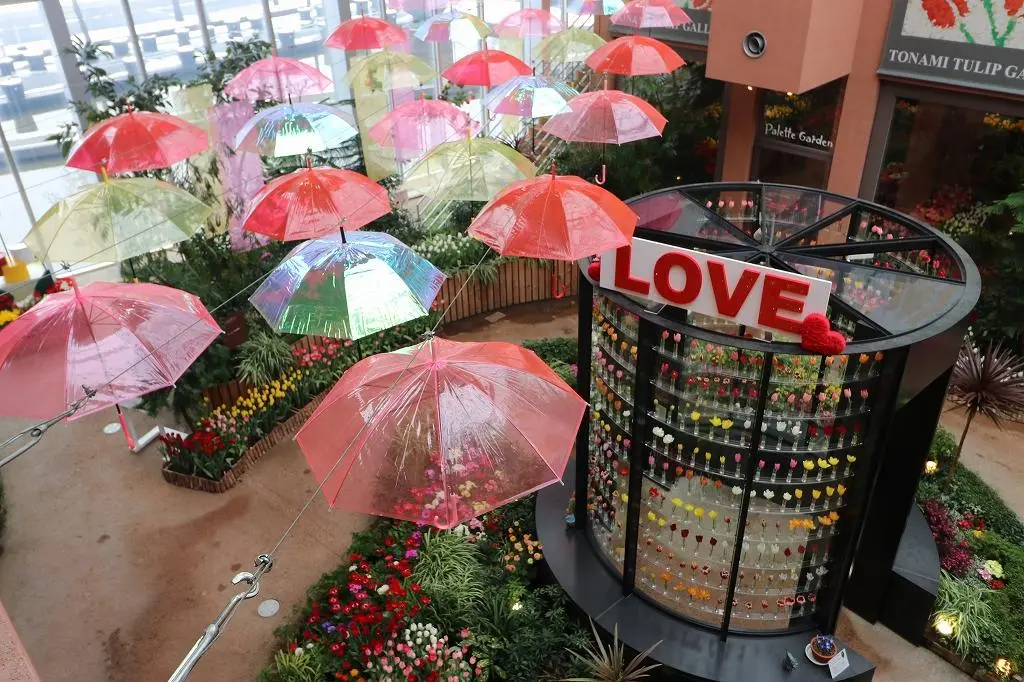 Attraction ⑤: The Exhibit Changes Eight Times a Year!-3