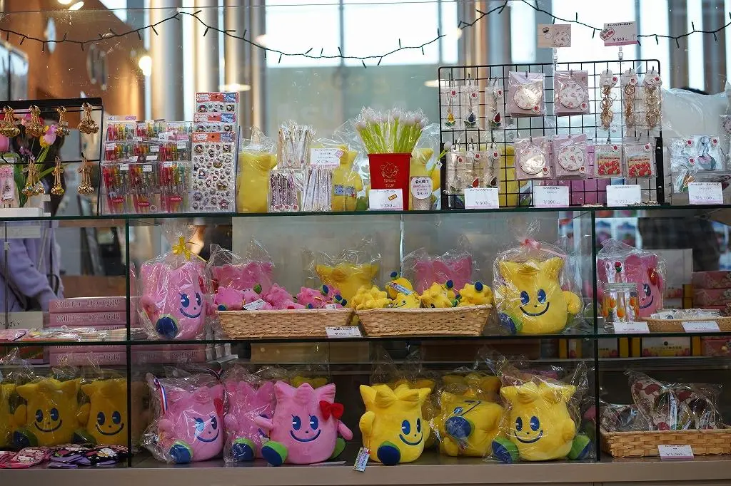 Attraction ⑥: Don’t Miss the Museum Store and Cozy Cafe!-1