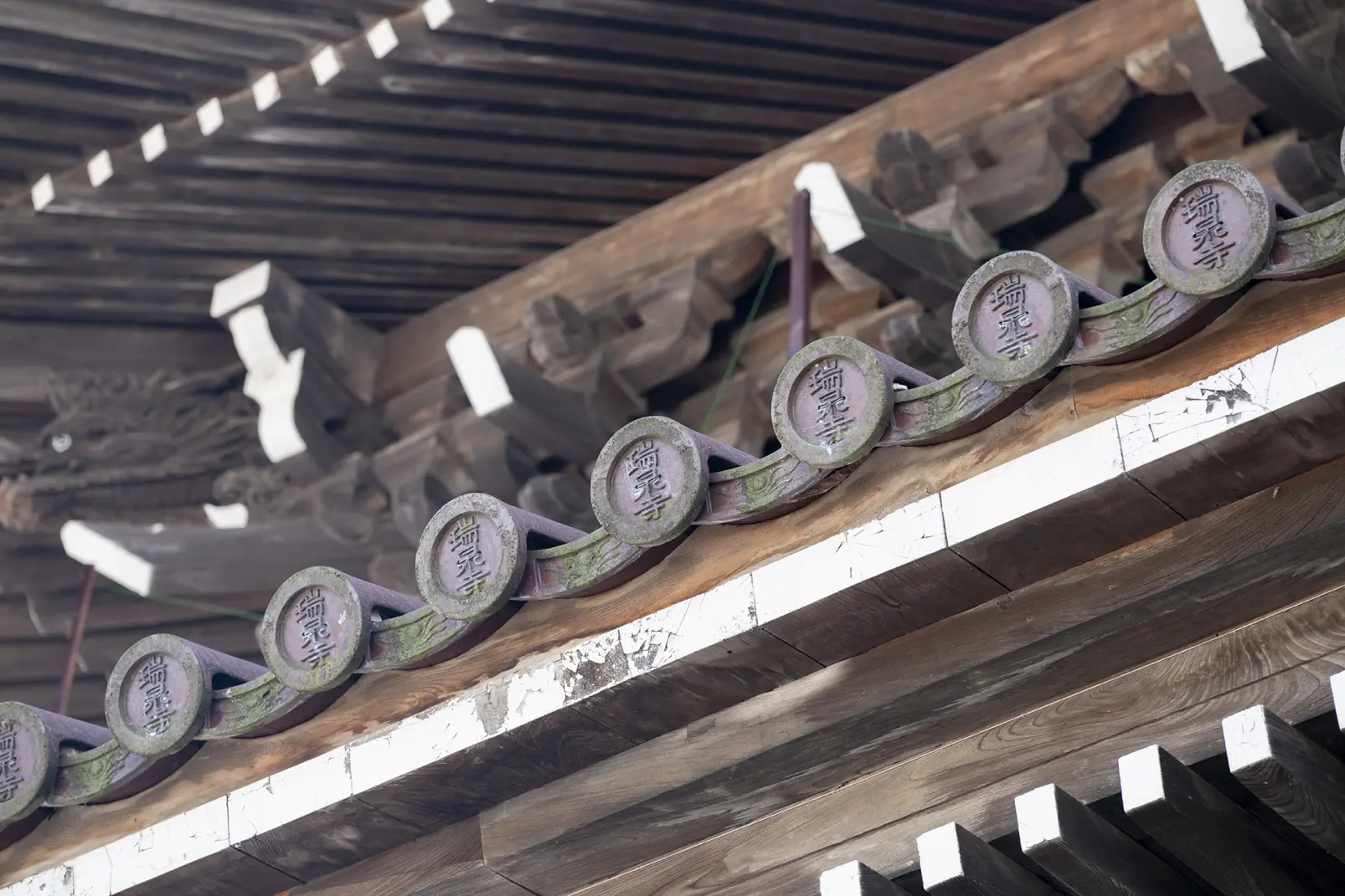井波彫刻の精緻な技と美が結集、井波別院 瑞泉寺-2