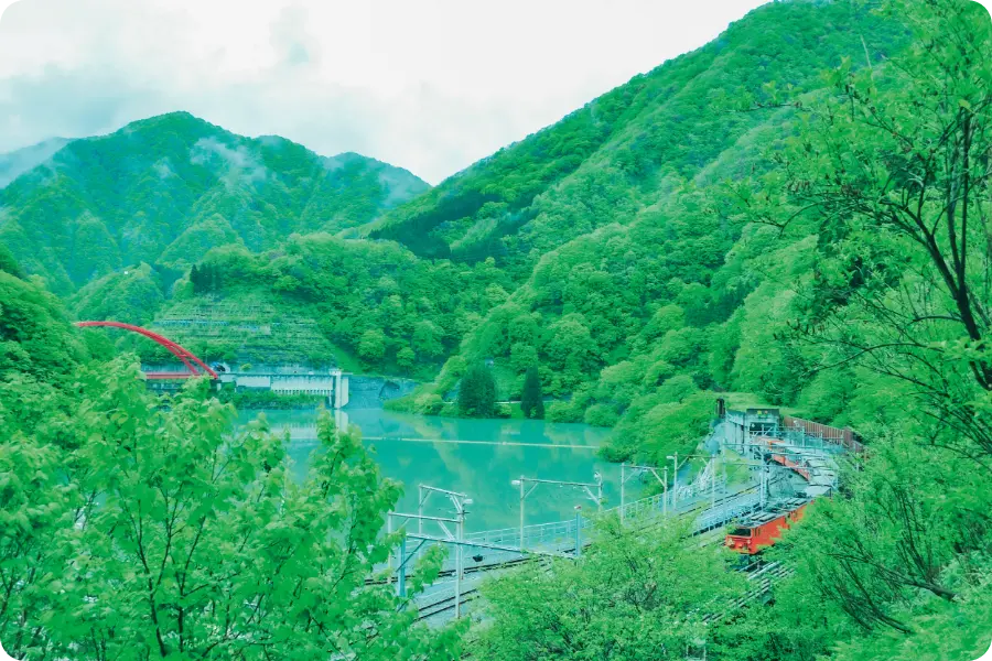 黒部峡谷トロッコ電車・宇奈月温泉-1