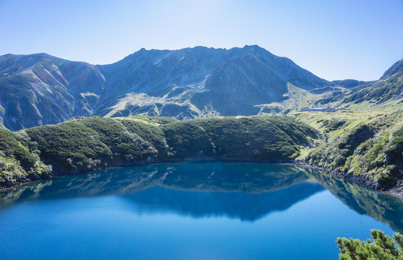 はじめての立山黒部アルペンルート! 室堂平で雲上散策 | 特集 | 【公式】富山県の観光/旅行サイト「とやま観光ナビ」