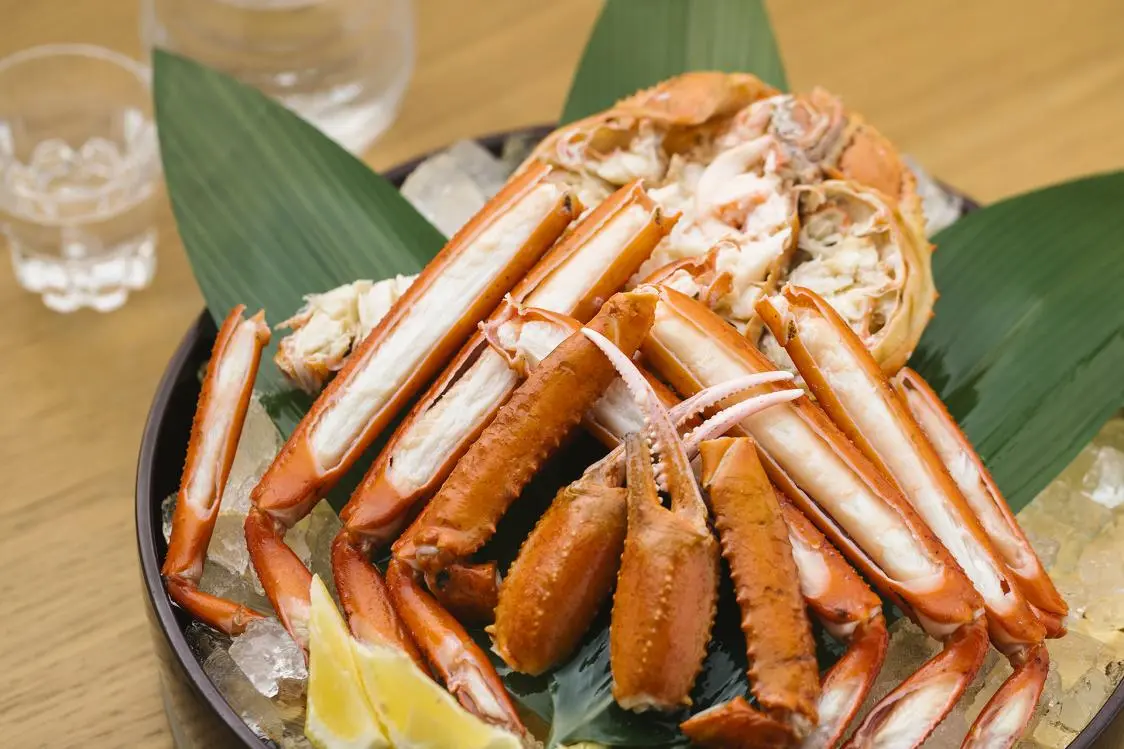 北陸新幹線で行く！ 絶品カニを食べつくす旅へ-1