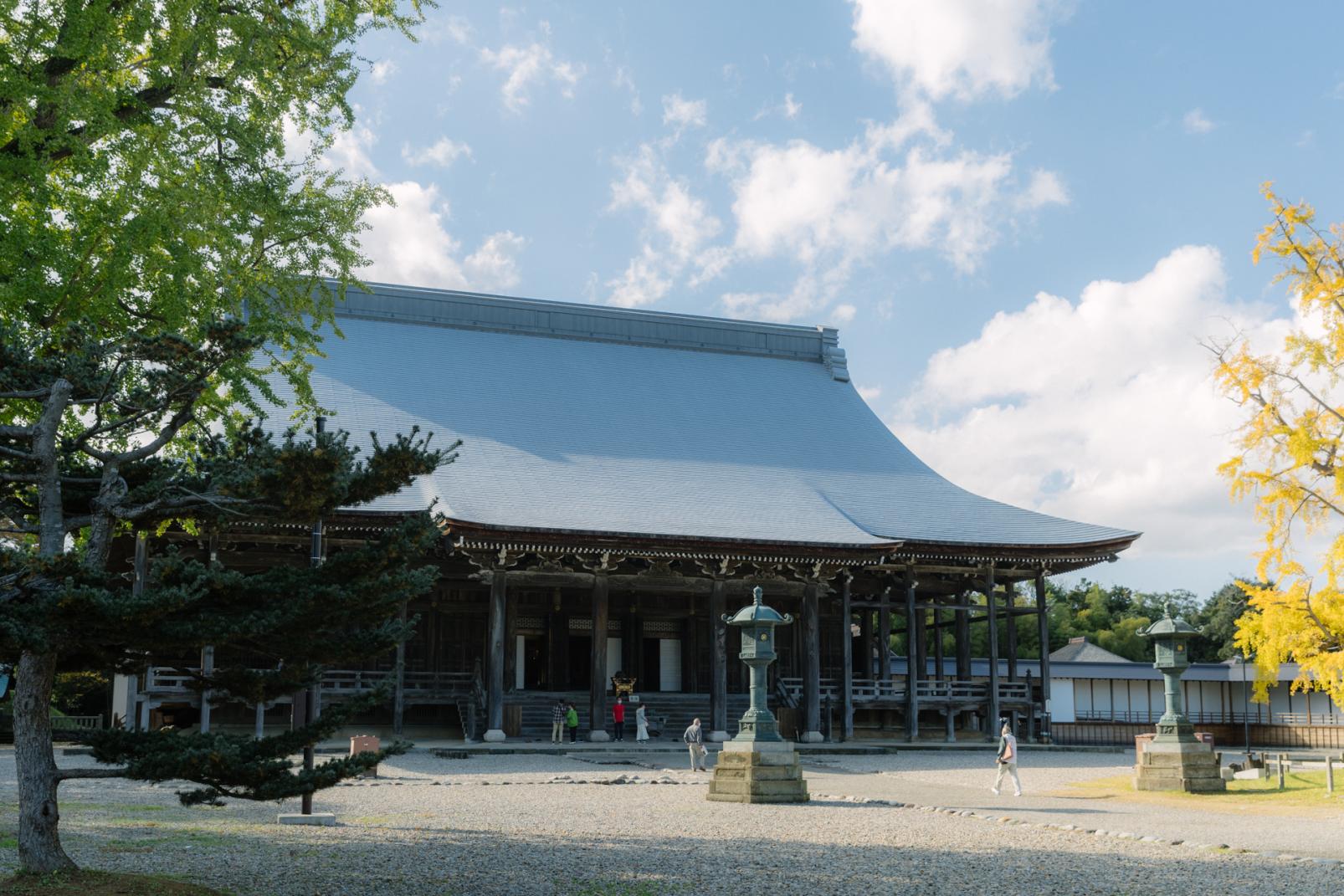 国宝「勝興寺」を訪ねる（高岡市）-1