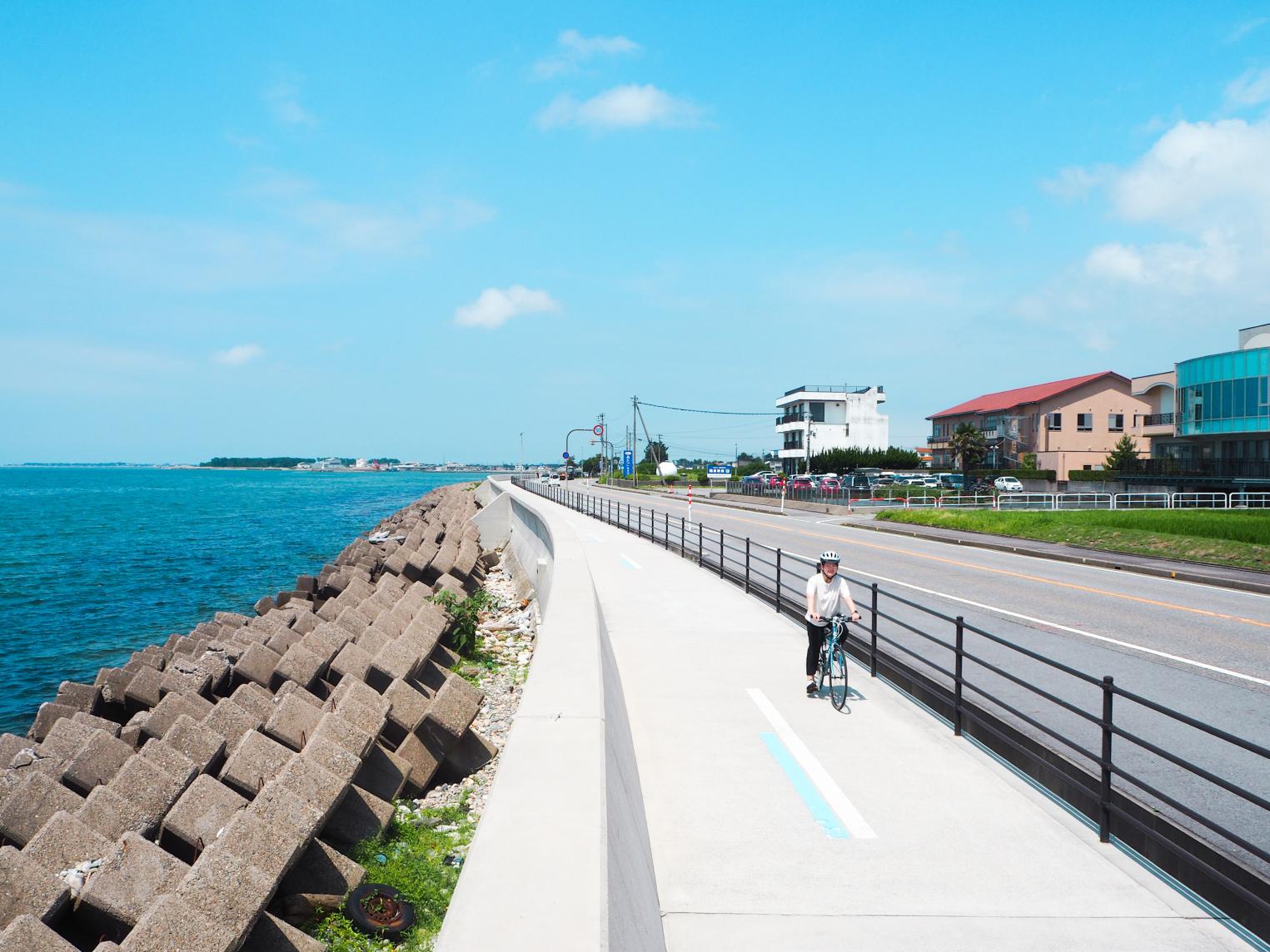 Rent a Bicycle, and Let's Ride Along the Toyama Bay Cycling Course!-1