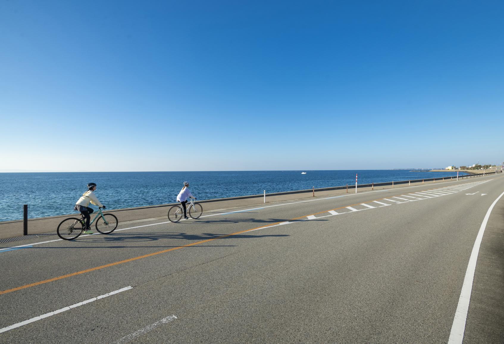 Bicycle trip through water circulation of Uozu-1