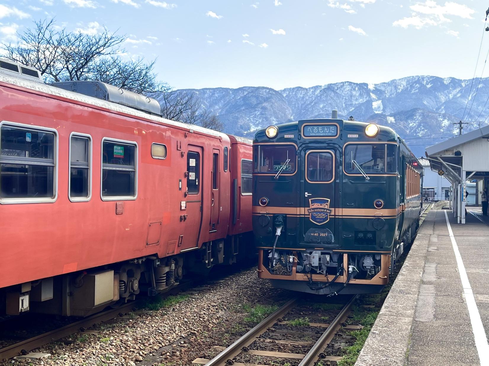 ในโทยามะมีรถไฟหลายสายให้บริการ จึงถูกเรียกว่าอาณาจักรแห่งการรถไฟ-1