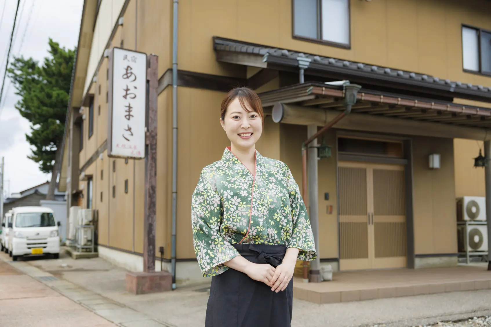氷見の豊かさを伝える、アナウンサー女将
「民宿あおまさ」女将　青木栄美子さん-1
