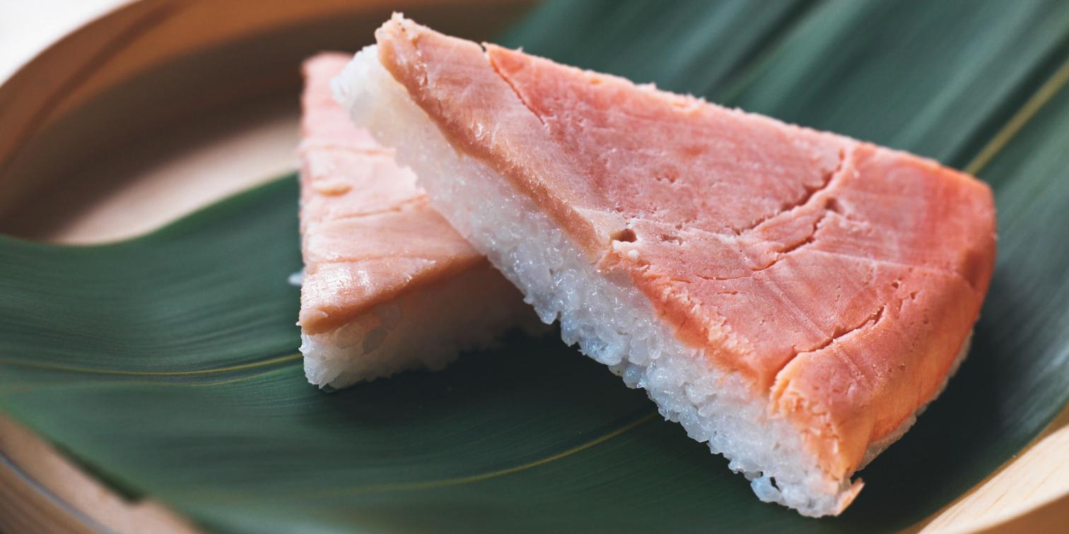 富山の「鱒寿司」はどう食べるのが正解？ 〈元祖関野屋〉直伝の食べ方など、意外と知らないアレコレを大解剖-1