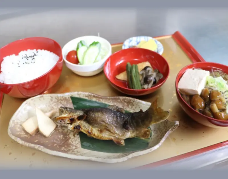 岩魚から揚げ定食