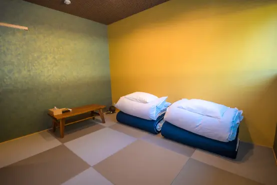 LOCOMOTION COFFEE AND BED-7