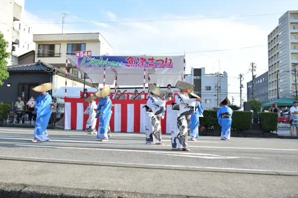 せり込み蝶六踊り街流し（じゃんとこい 魚津まつり）-3