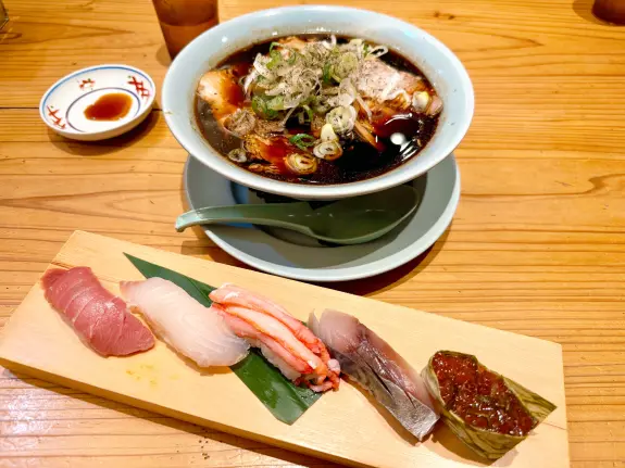 とやま鮨らーめん-4