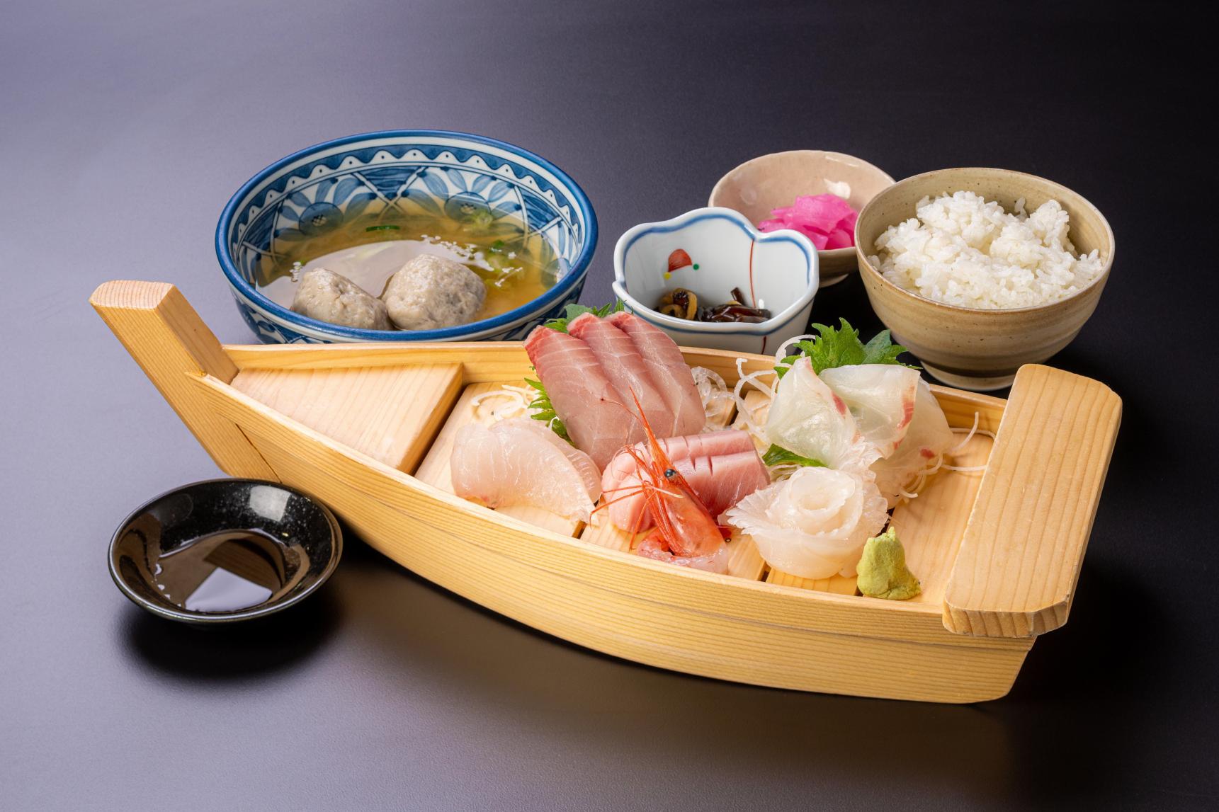 魚の駅「生地」　とれたて館　できたて館-1