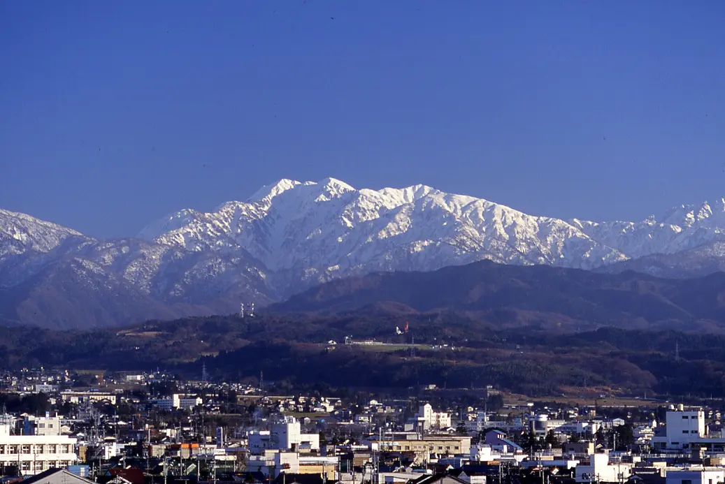 毛勝山群
