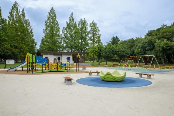 富山県空港スポーツ緑地 インクルーシブひろば-0