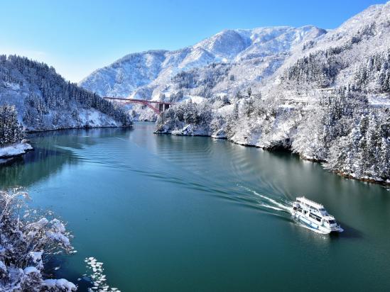 2026 Winter Sightseeing Bus Tour – Shogawa Gorge Cruise & Toyama Highlights-1