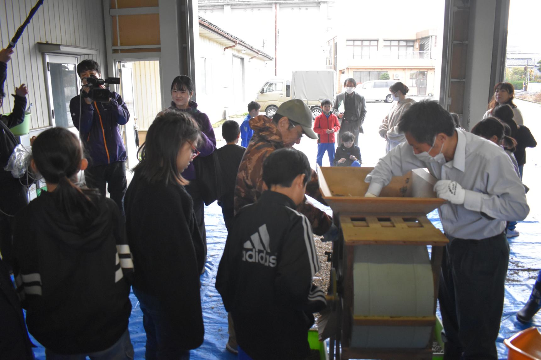 舟橋村サンフラワープロジェクト2025～種からオイルができるまで～-3