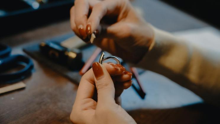 錫のアクセサリー体験（大寺幸八郎商店　茶房ギャラリーおおてら）-1