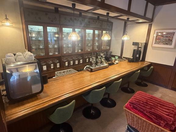 GUMP COFFEE ROASTERS.-1