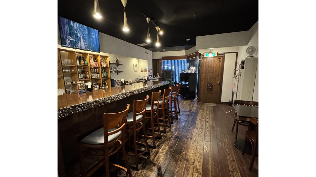 シックでおしゃれな店内