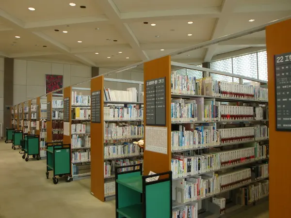 富山県立図書館-1