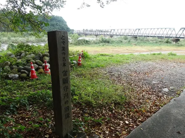 常願寺川の清流-2