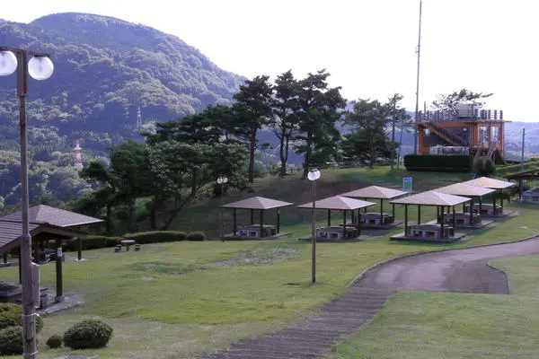 猿倉山森林公園（キャンプ場・展望台バーベキューハウス）-1