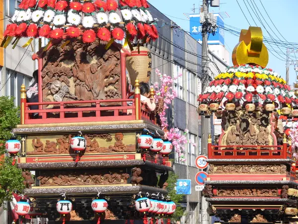 絢爛豪華な花山車