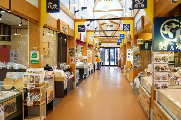 Himi Banya-gai Harbour Market and Soyu Onsen Village-2